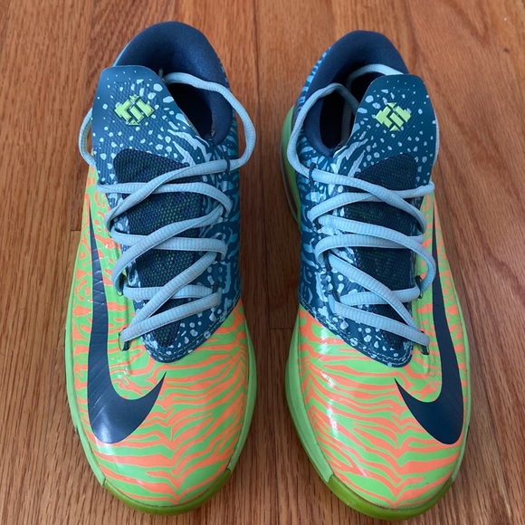 Nike EUC “KD 6 Liger” Kids Sneakers - Picture 5 of 11